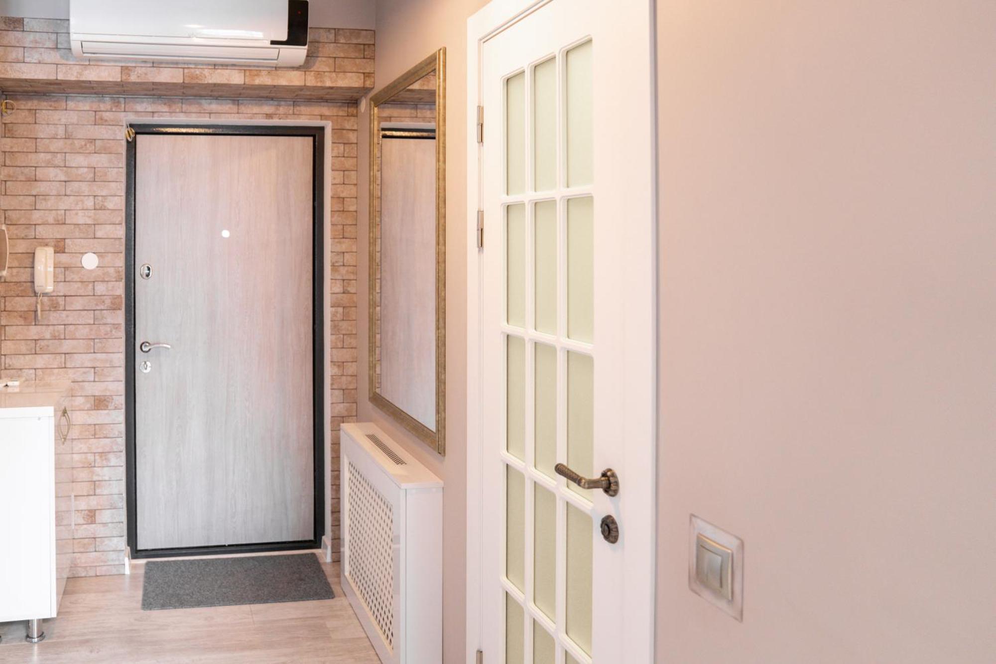 Glass New Apartments Ultracentral 키시나우 외부 사진