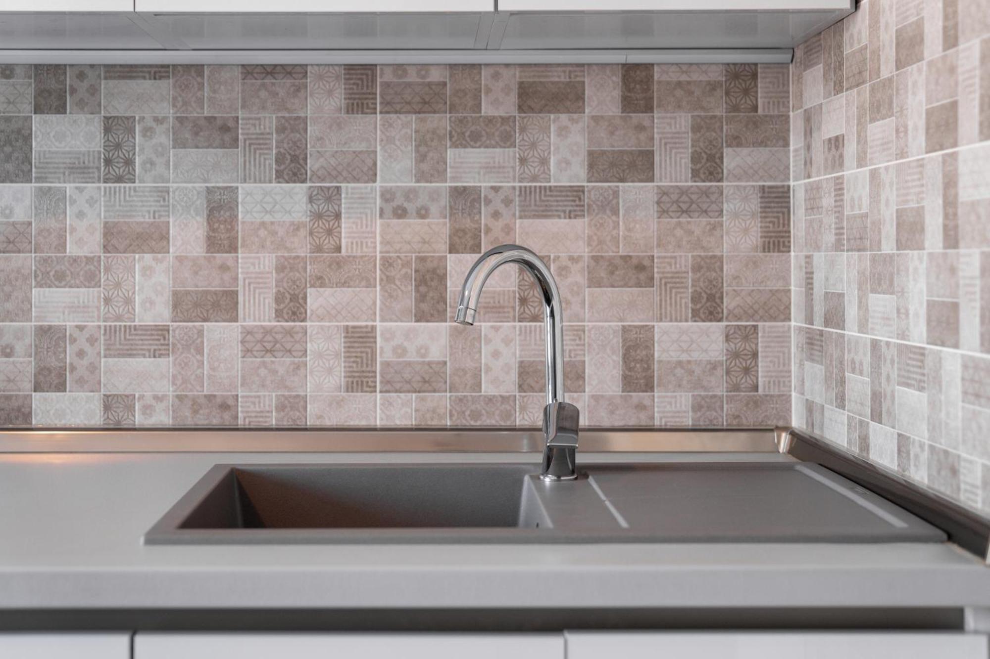Glass New Apartments Ultracentral 키시나우 외부 사진
