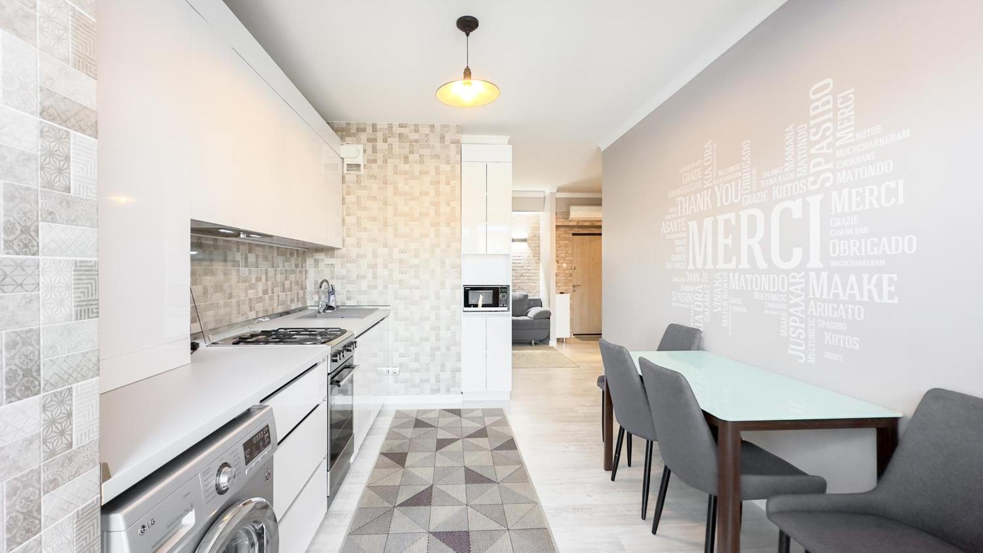 Glass New Apartments Ultracentral 키시나우 외부 사진