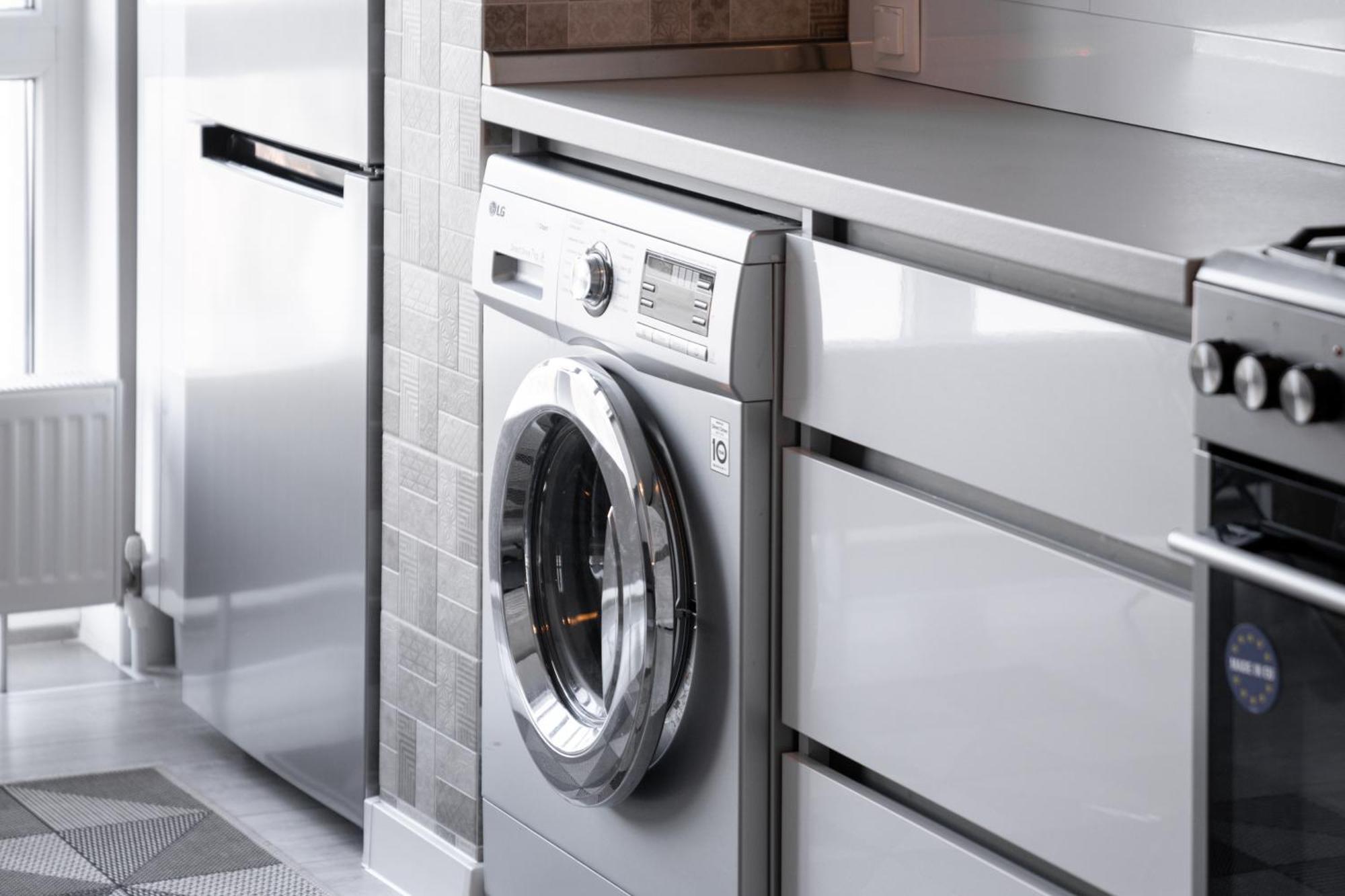 Glass New Apartments Ultracentral 키시나우 외부 사진