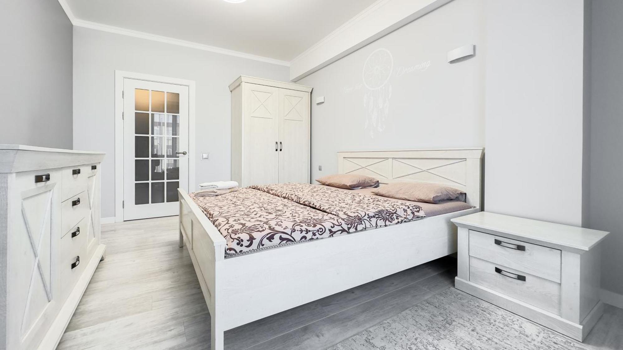 Glass New Apartments Ultracentral 키시나우 외부 사진