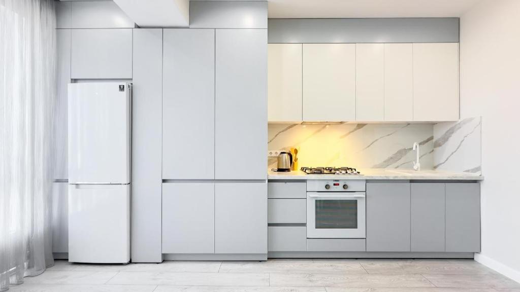 Glass New Apartments Ultracentral 키시나우 외부 사진